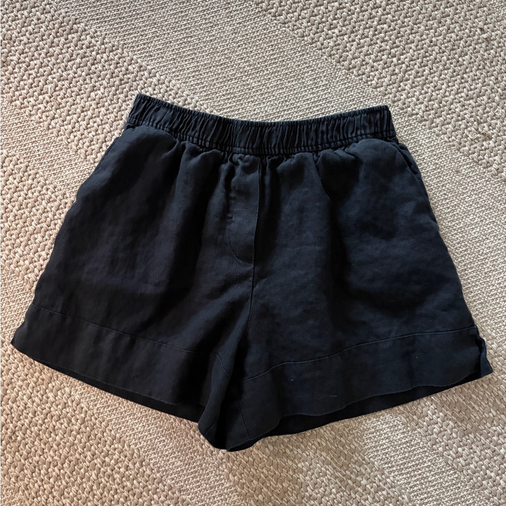 SOLD 🎈 Reformation Charlotte Linen Shorts